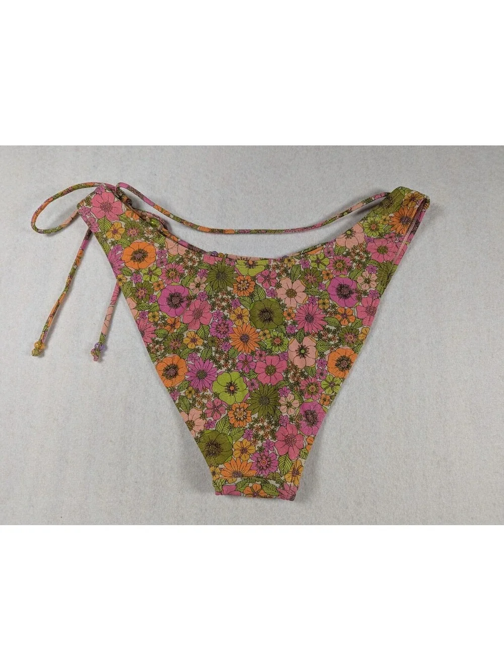Wild Fable - Women's - Low Rise Flower - Extra High Leg and Cheek - Size XL (16)